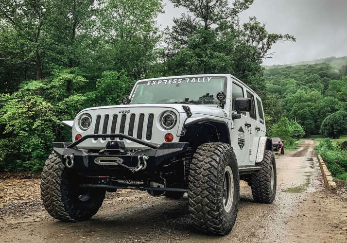 4 in Rock Runner Series Lift Kit | Wrangler JKU 4-door | with Shadow, Fox 2.0, Fox 2.0 Reservoir, King 2.0 or No Shocks Gallery 3